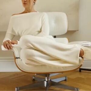 Bleusalt Luxurious & Chic Off-Shoulder Cindy Top Plum Long Sleeve, New